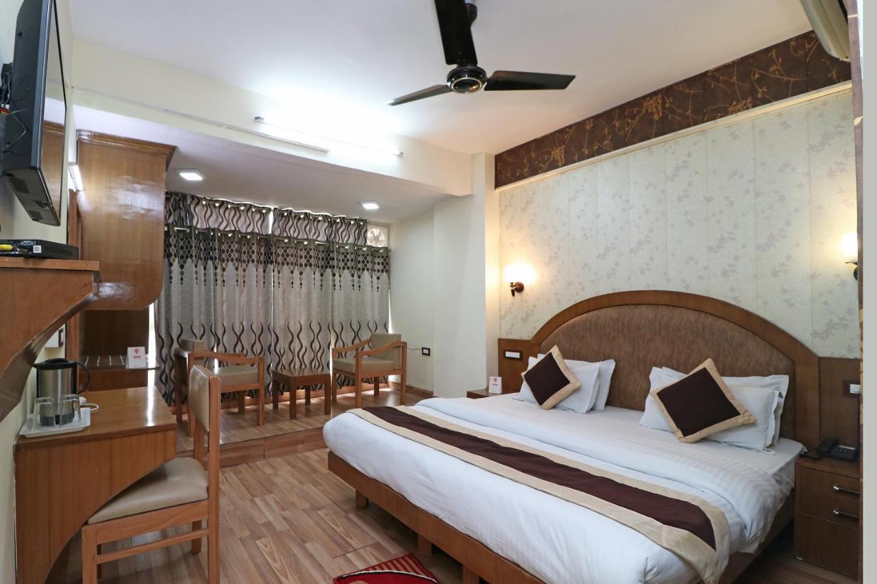 Oyo 1822 Hotel Ambassador 데라둔 외부 사진