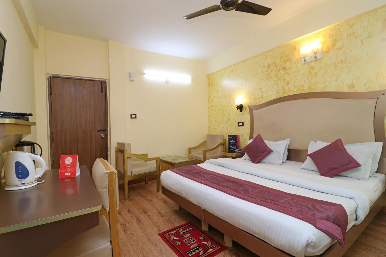 Oyo 1822 Hotel Ambassador 데라둔 외부 사진