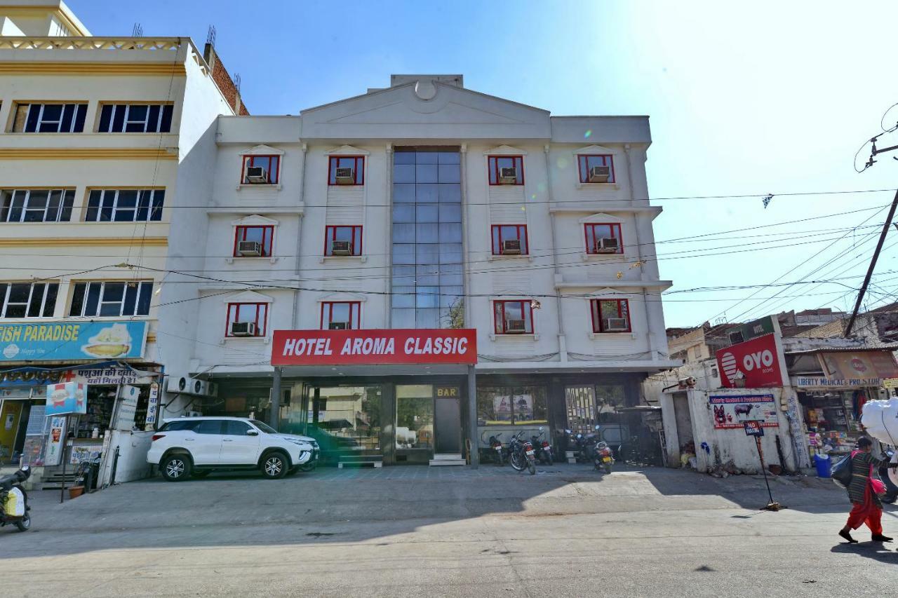 Oyo 1822 Hotel Ambassador 데라둔 외부 사진